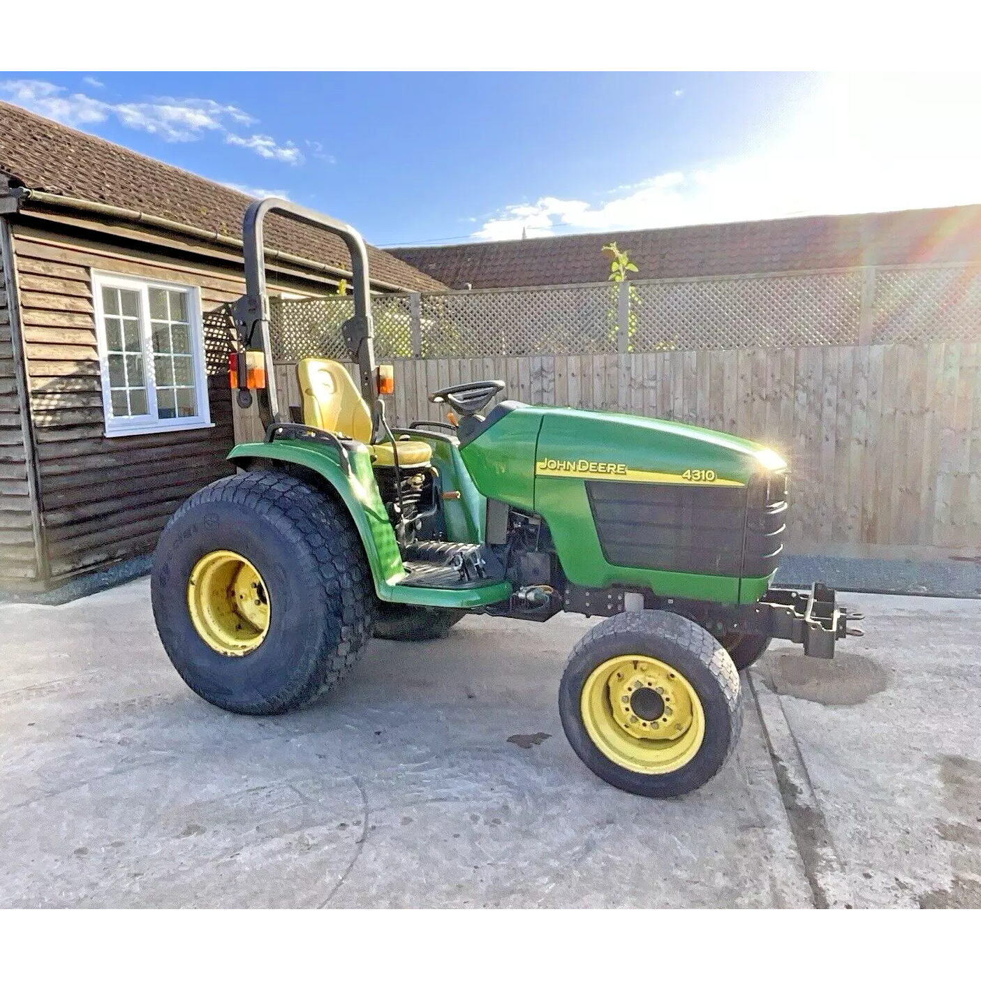 JOHN DEERE 4310