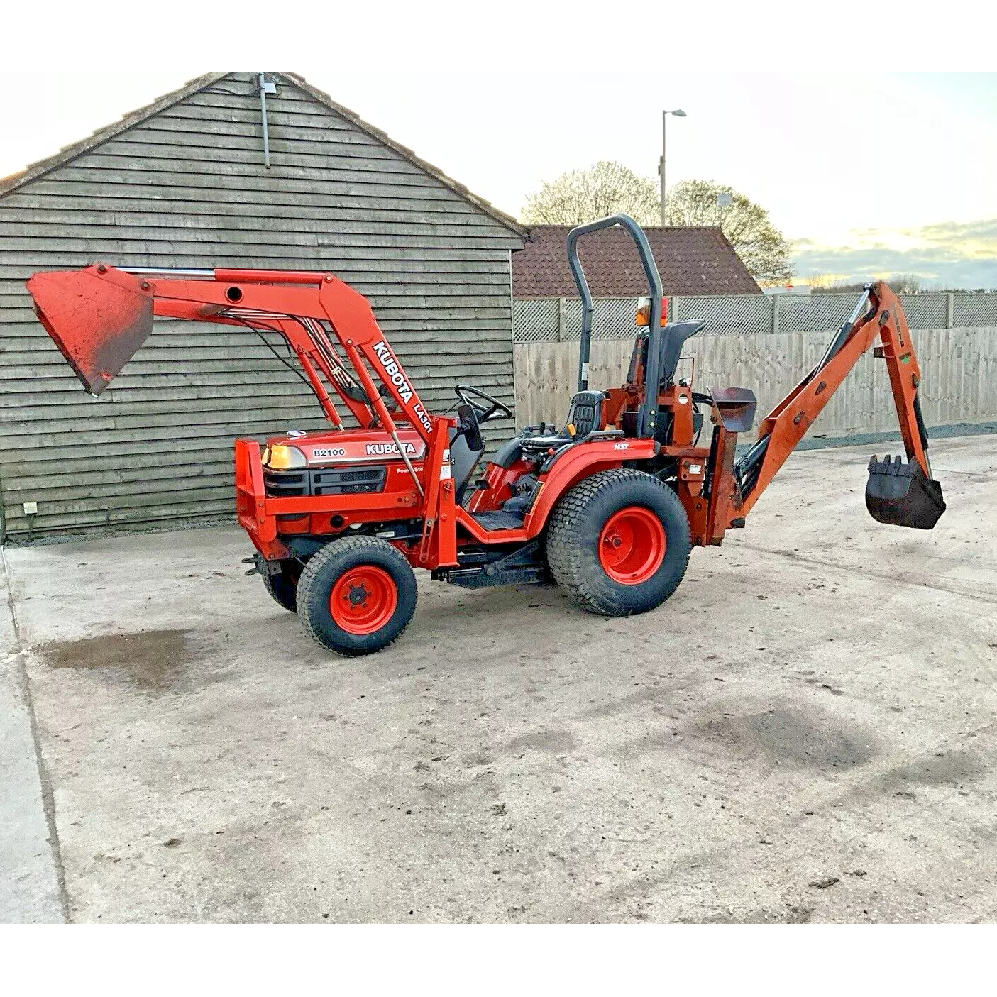 KUBOTA B2100