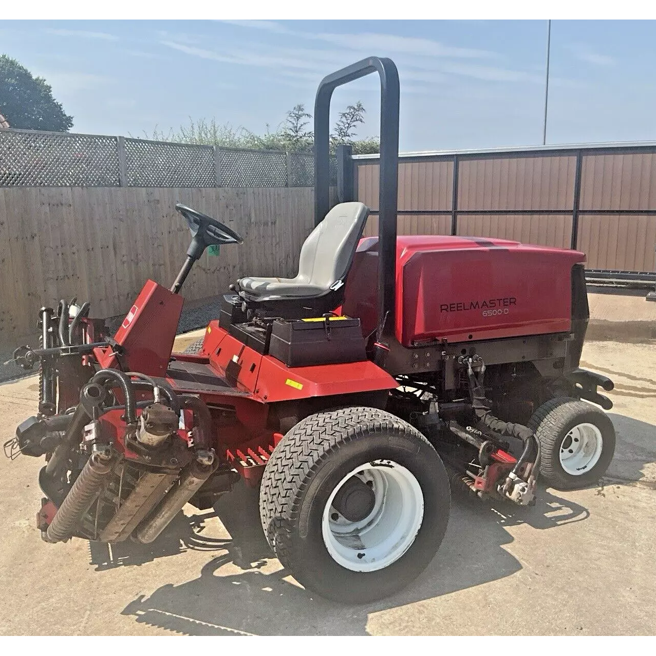 TORO REELMASTER 6500 D 5 GANG FAIRWAY CYLINDER RIDE ON MOWER