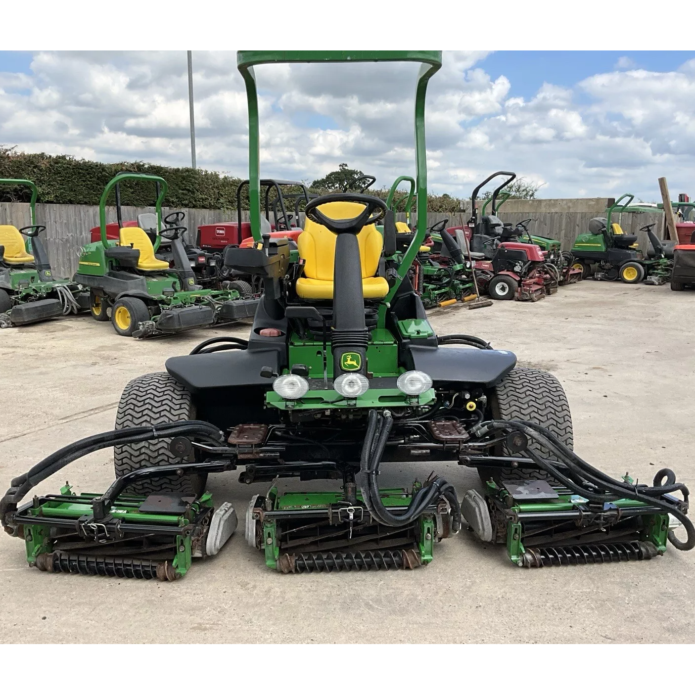 2009 JOHN DEERE 8700