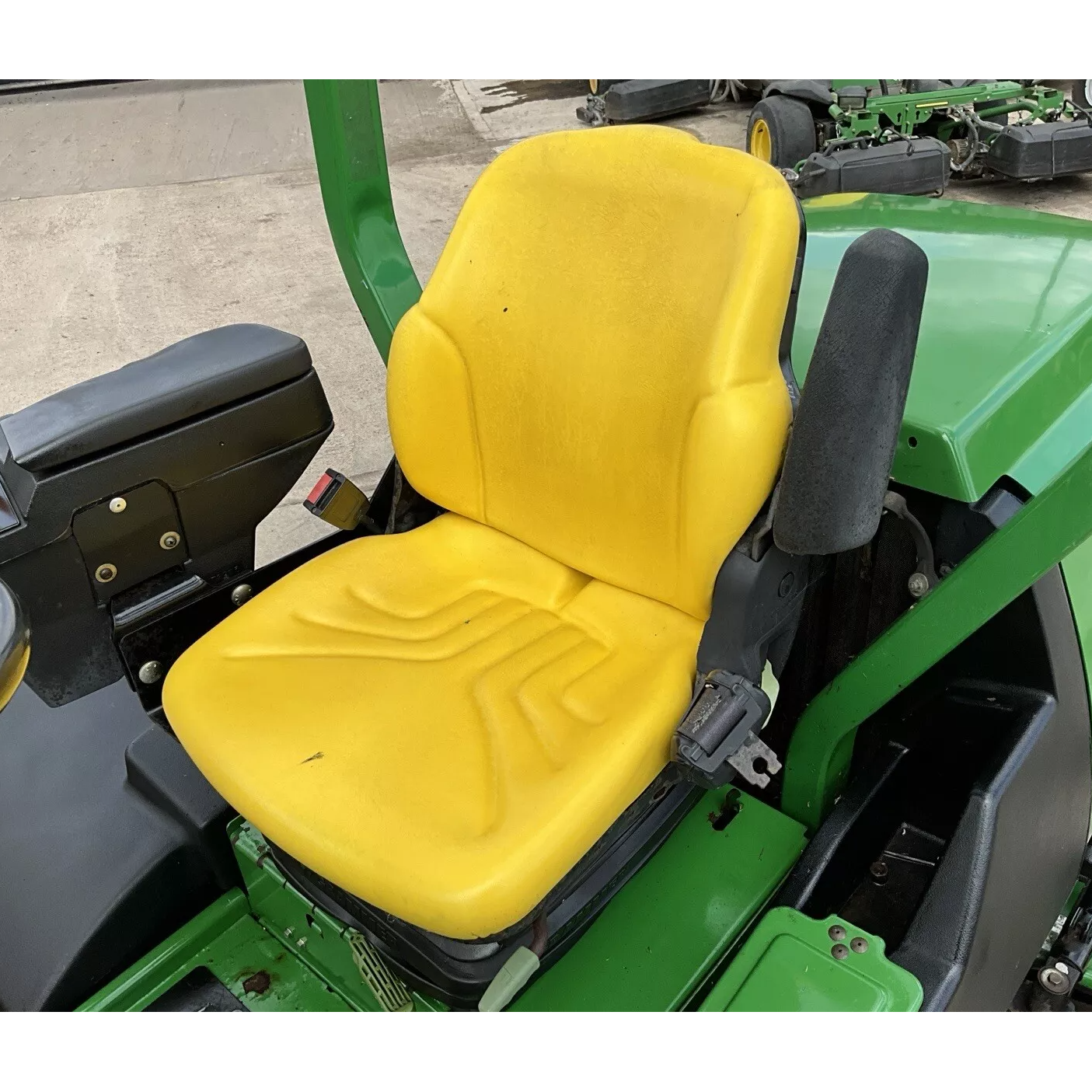 2009 JOHN DEERE 8700