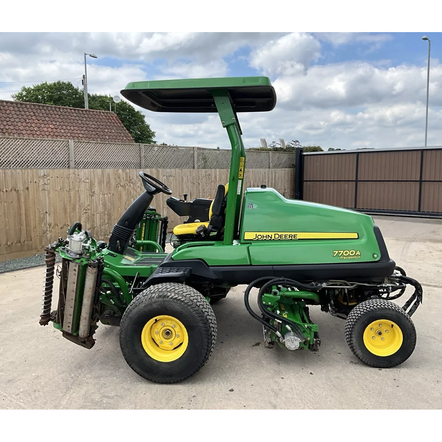 2014 JOHN DEERE 7700A