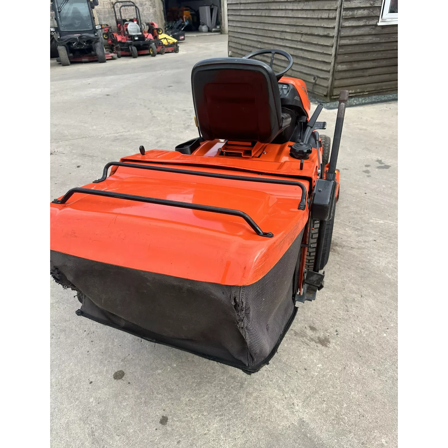 2017 KUBOTA GR1600