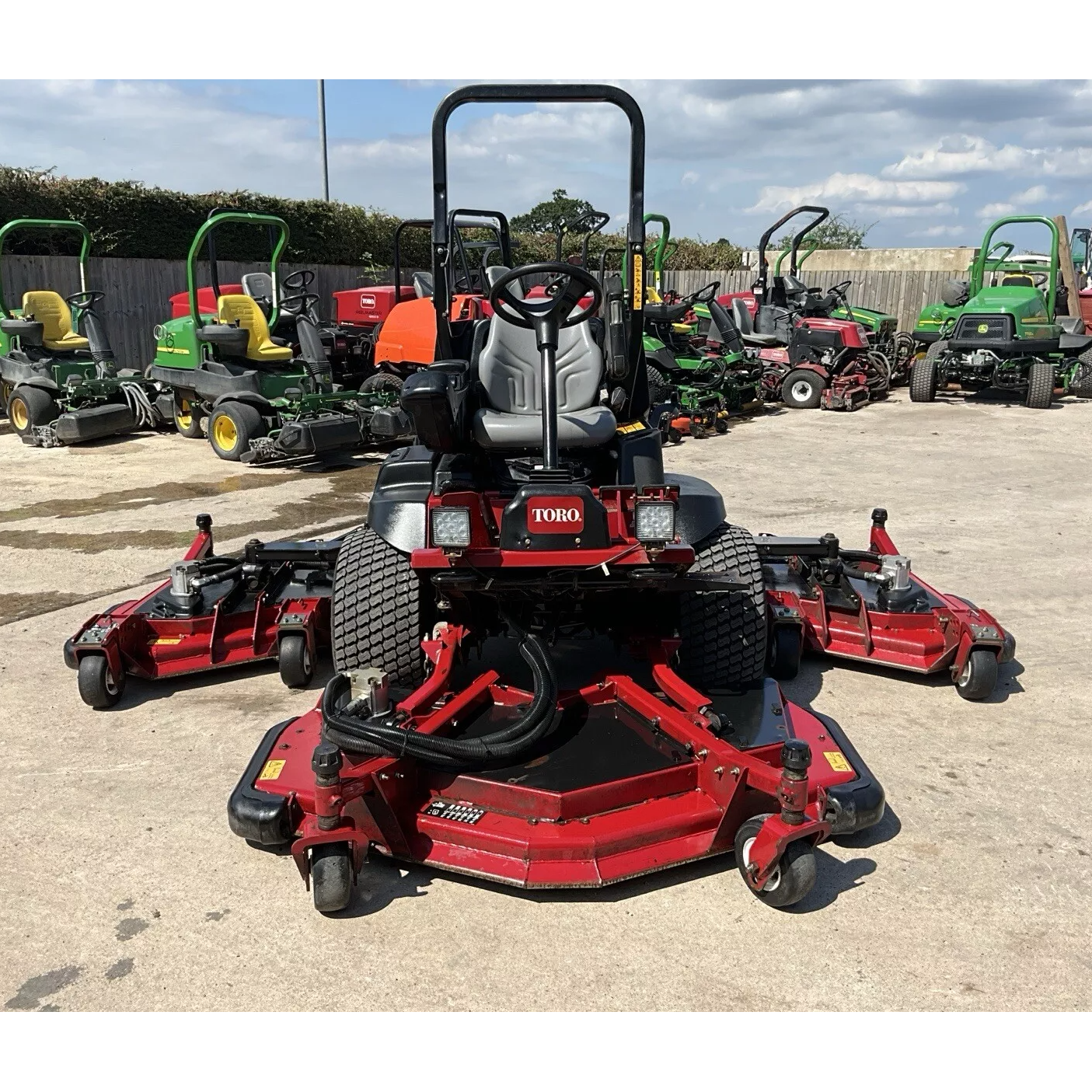 2017 TORO GROUNDMASTER 4000-D