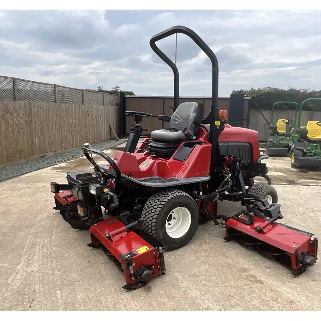 2018 TORO HAYTER LT4240 5 GANG CYLINDER RIDE ON LAWN MOWER