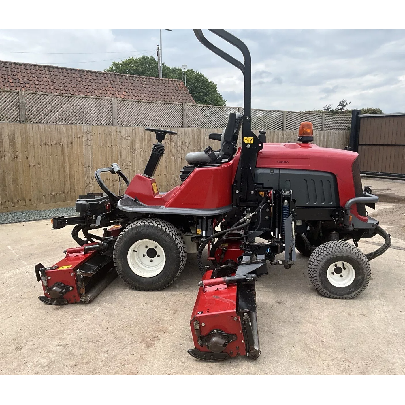 2018 TORO HAYTER LT4240