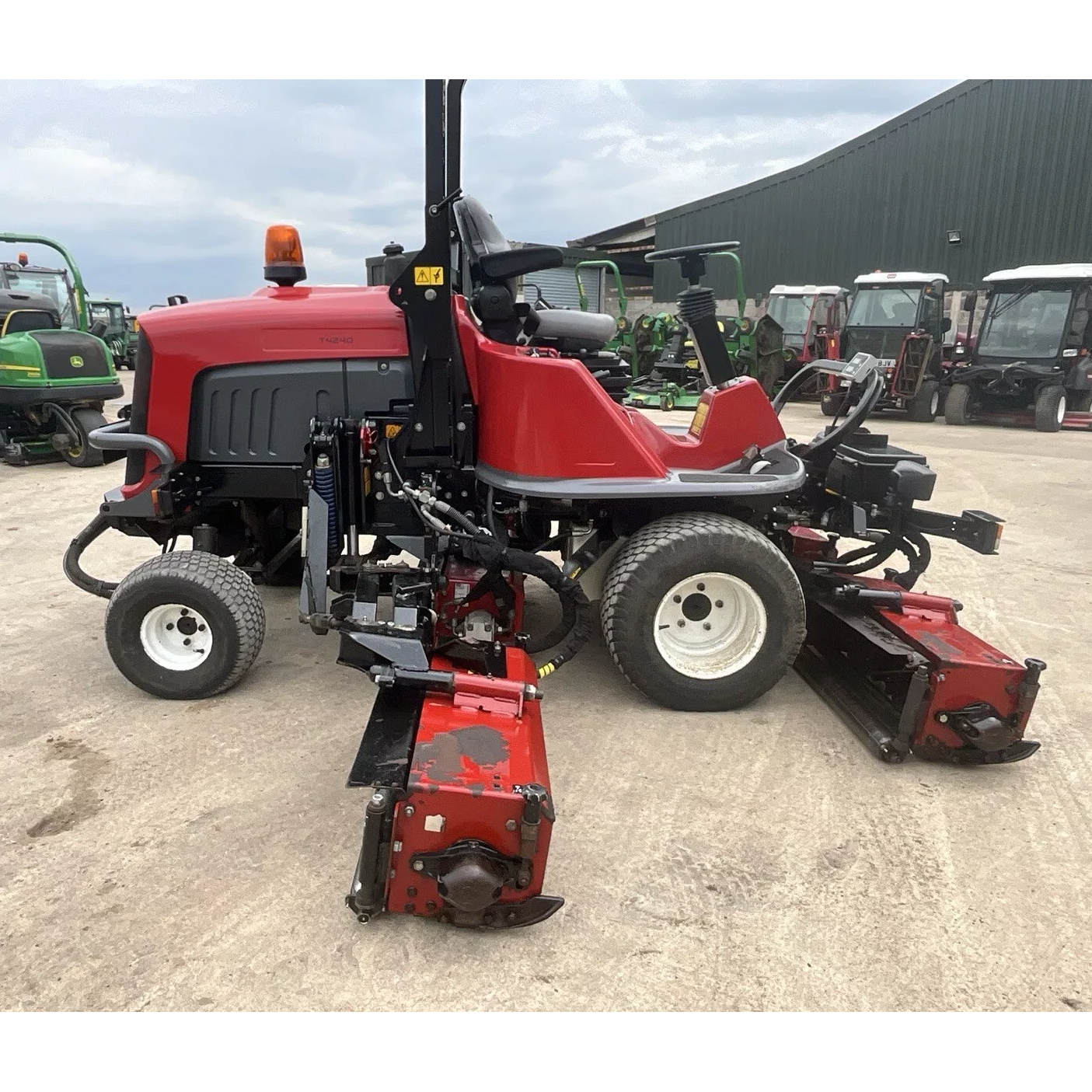 2018 TORO HAYTER LT4240