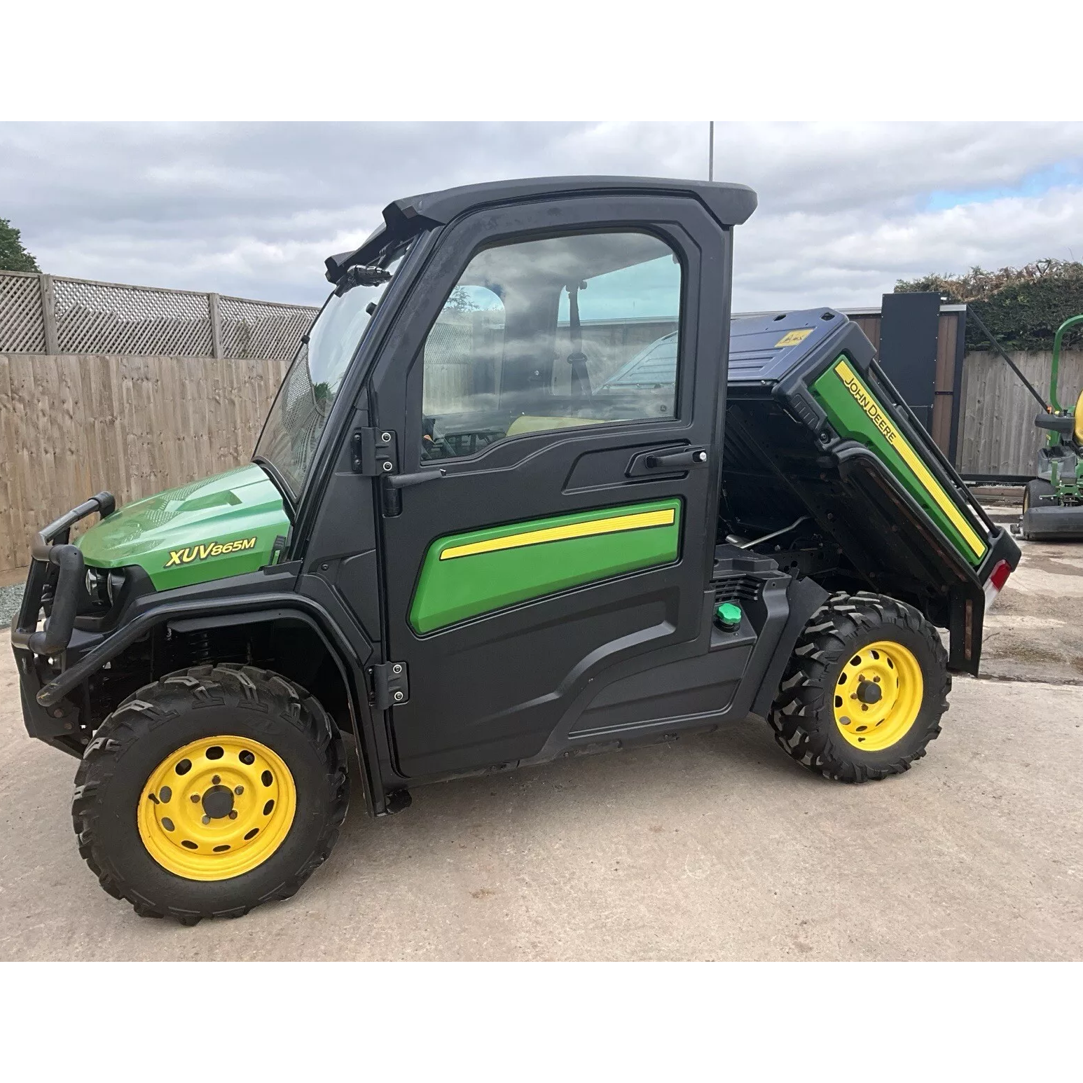 2020 JOHN DEERE 865M DIESEL GATOR