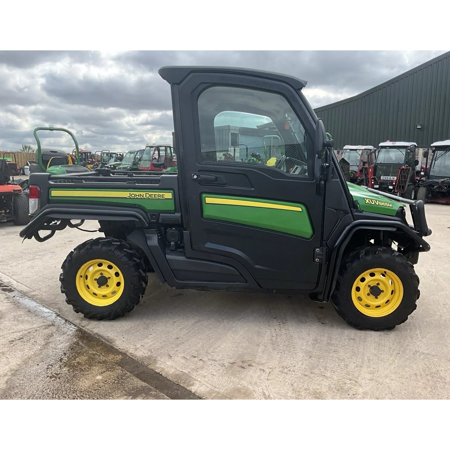 2020 JOHN DEERE 865M 