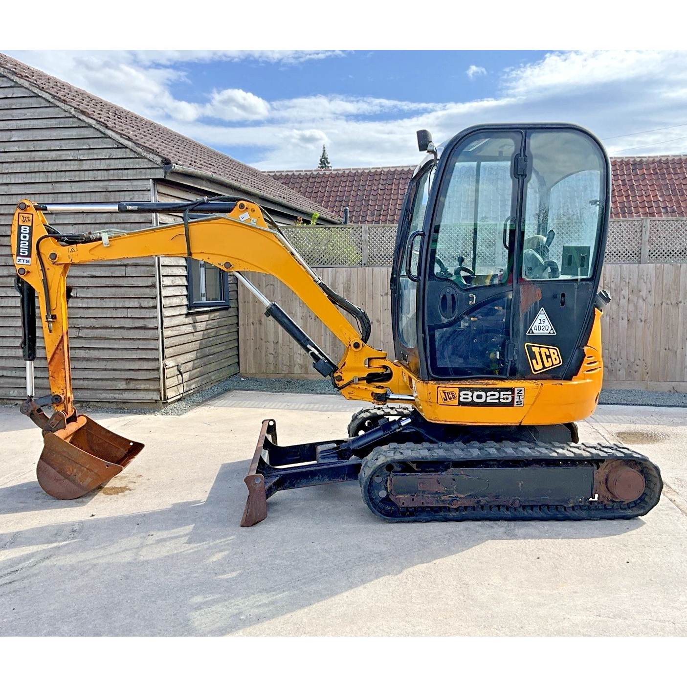 2011 JCB 8025 ZTS