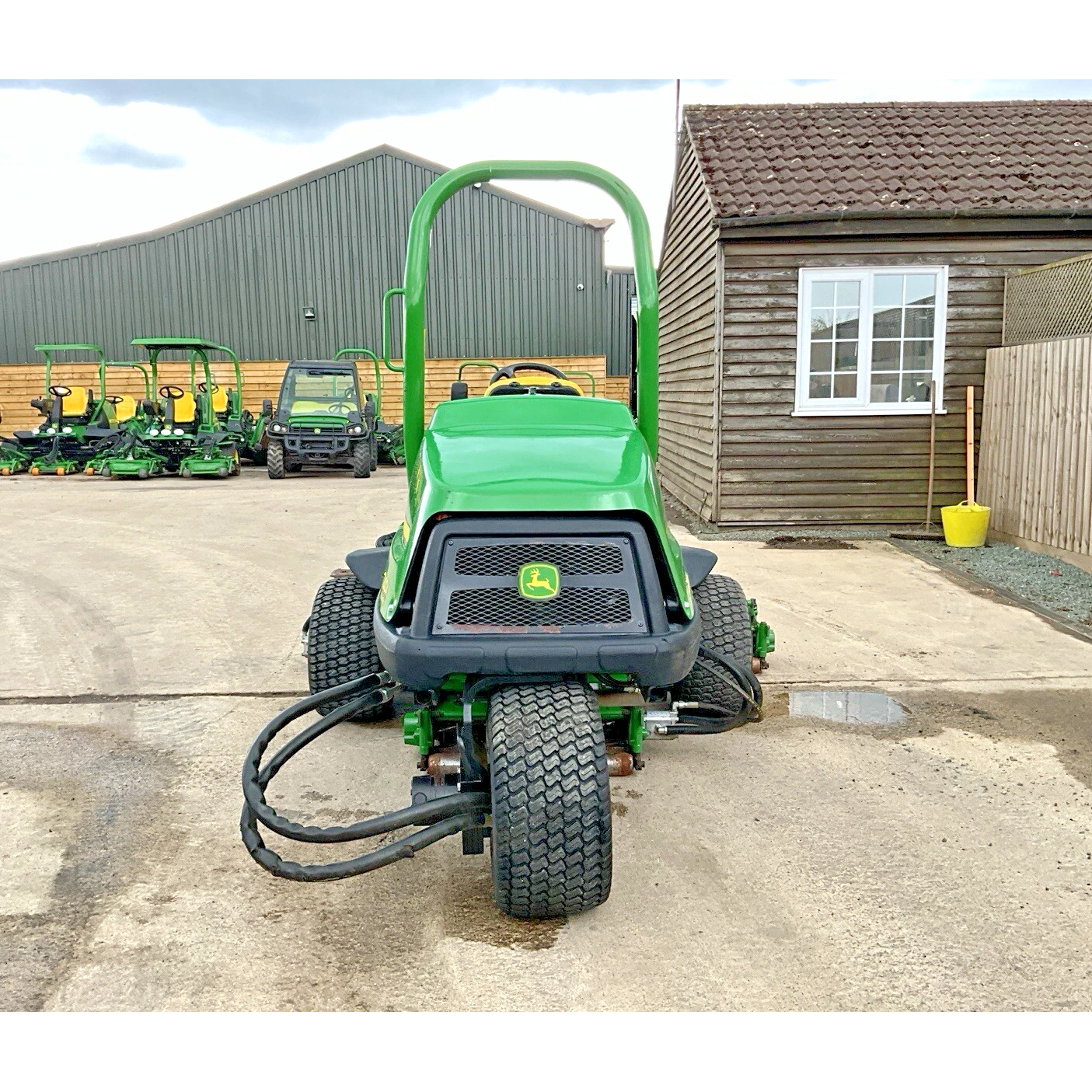 2014 JOHN DEERE 7200A