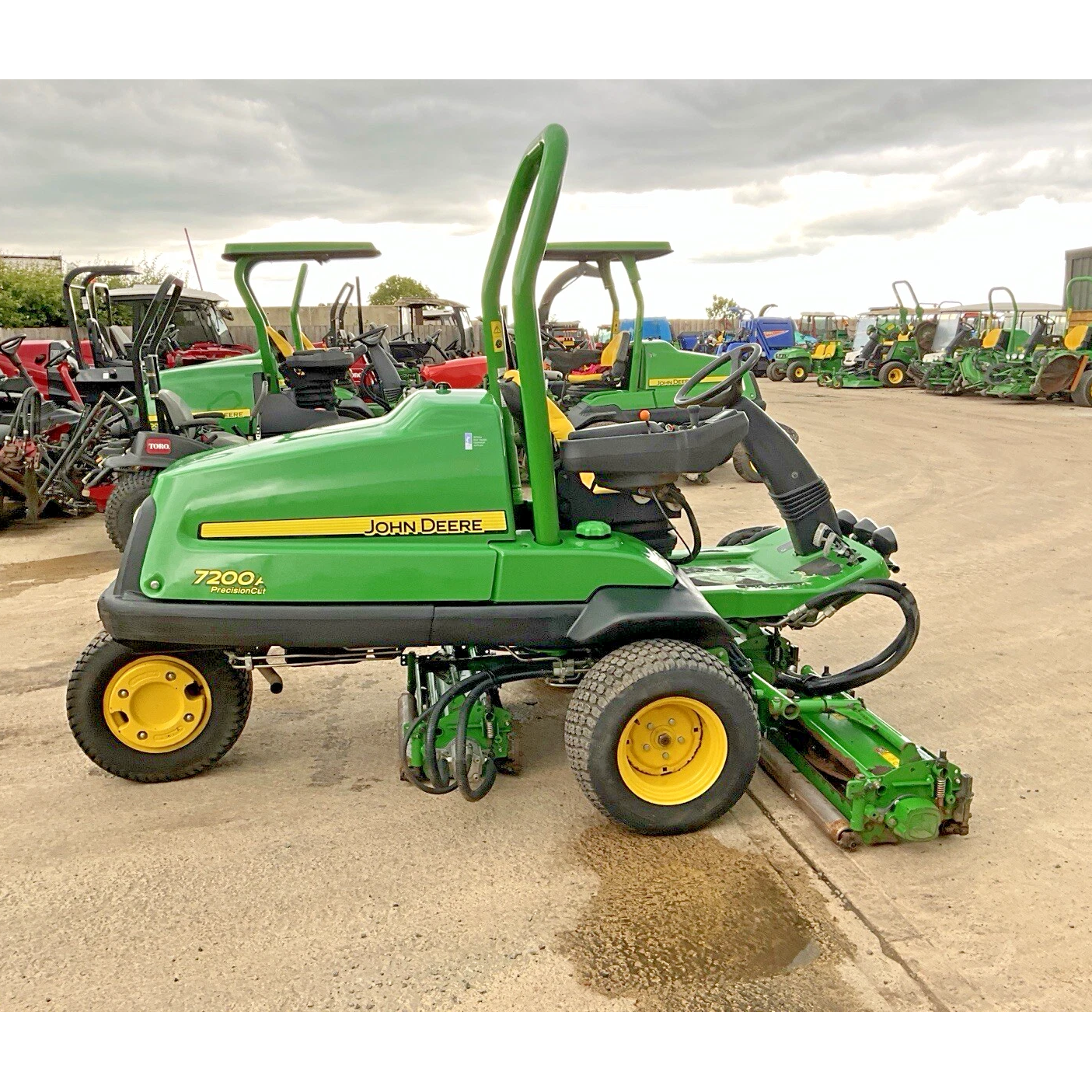 2014 JOHN DEERE 7200A