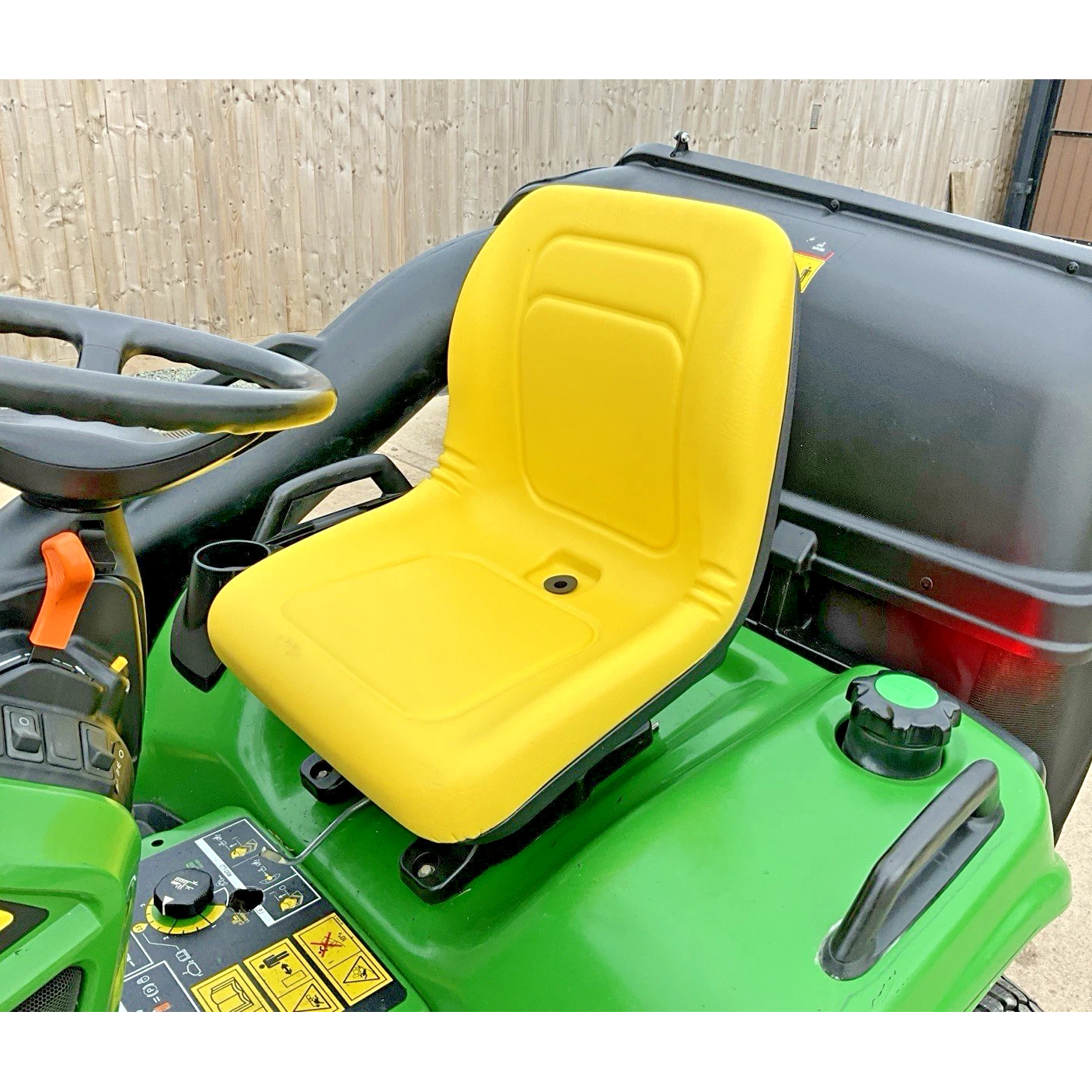 2015 JOHN DEERE X750