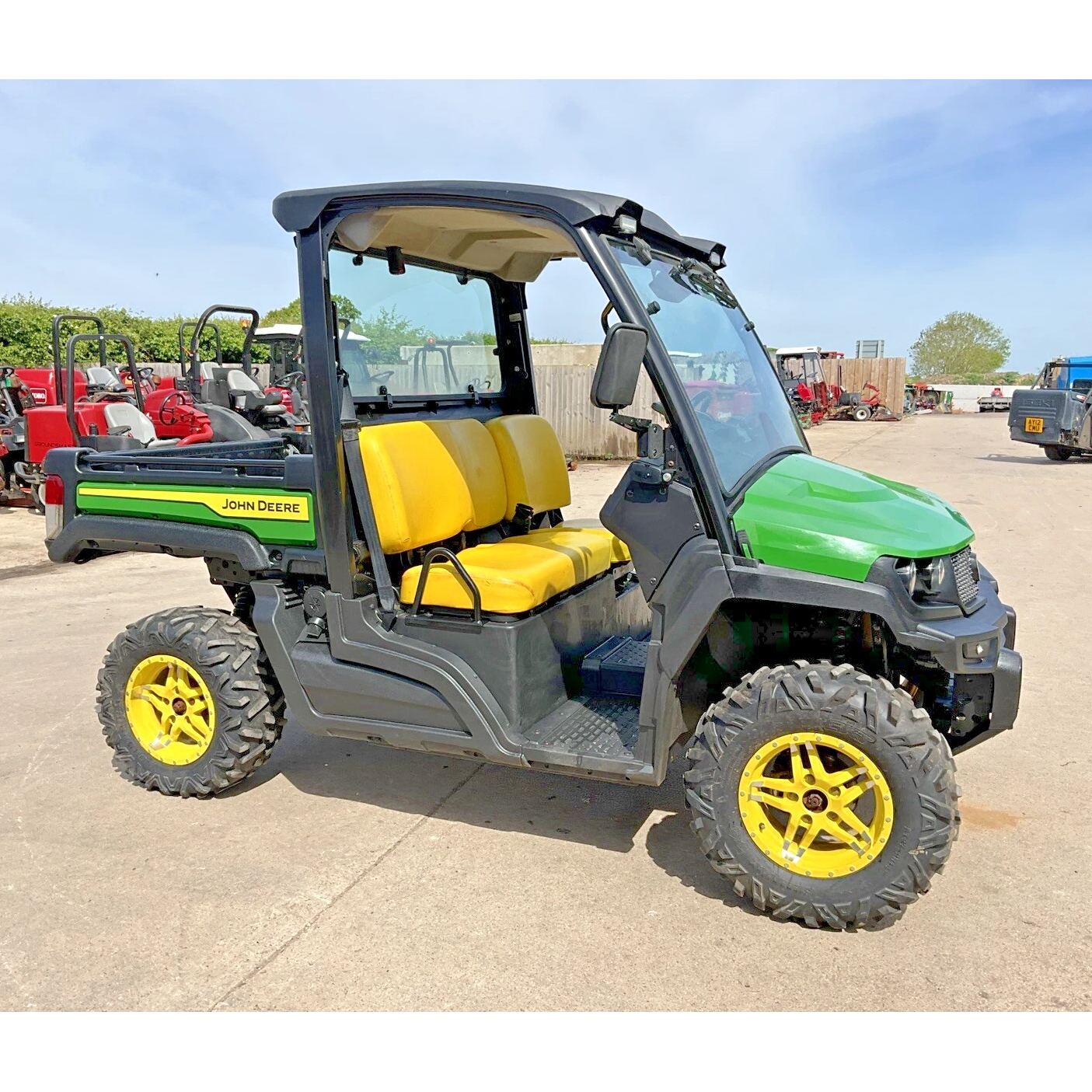 2022 (72) ROAD LEGAL JOHN DEERE 865M GATOR