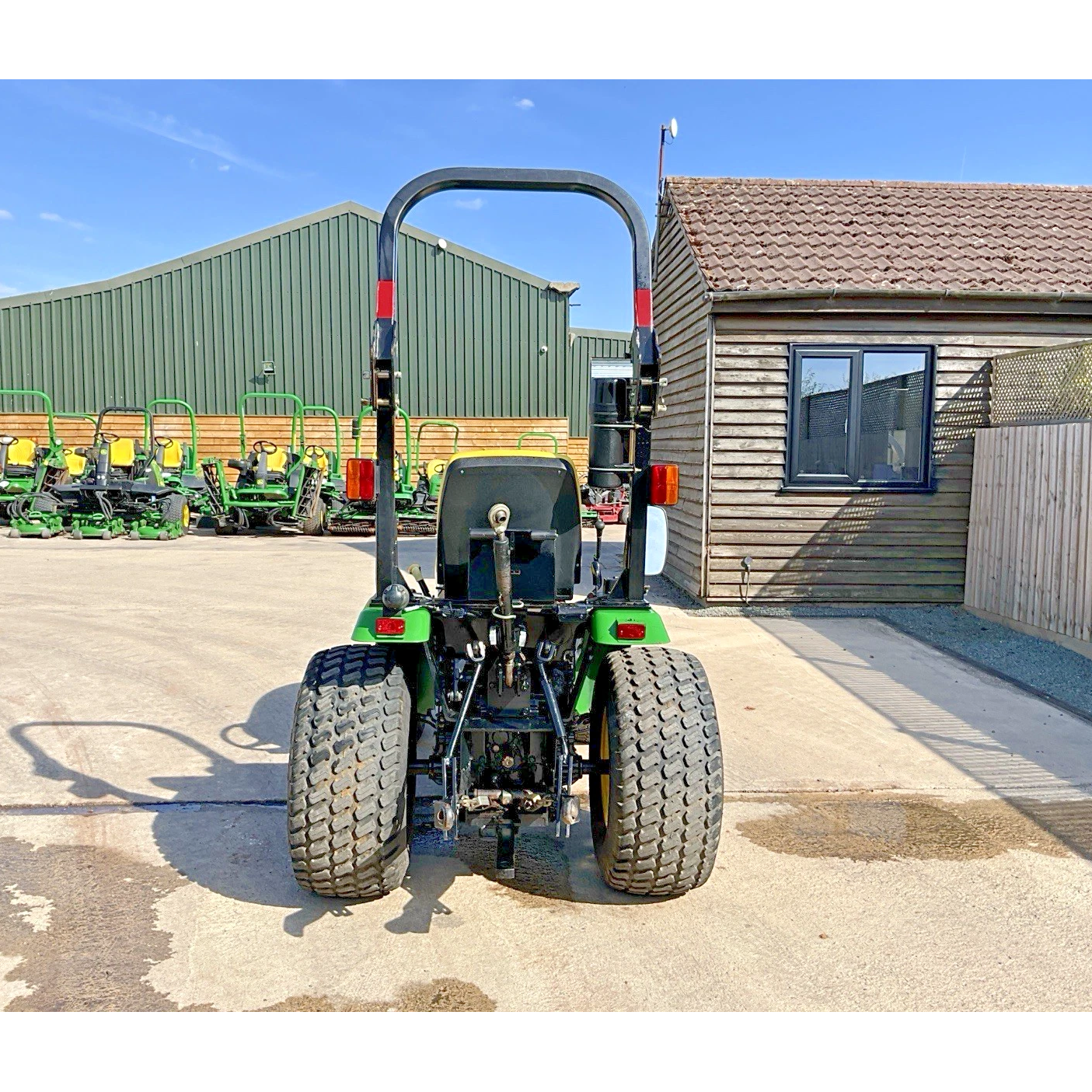 JOHN DEERE 2320