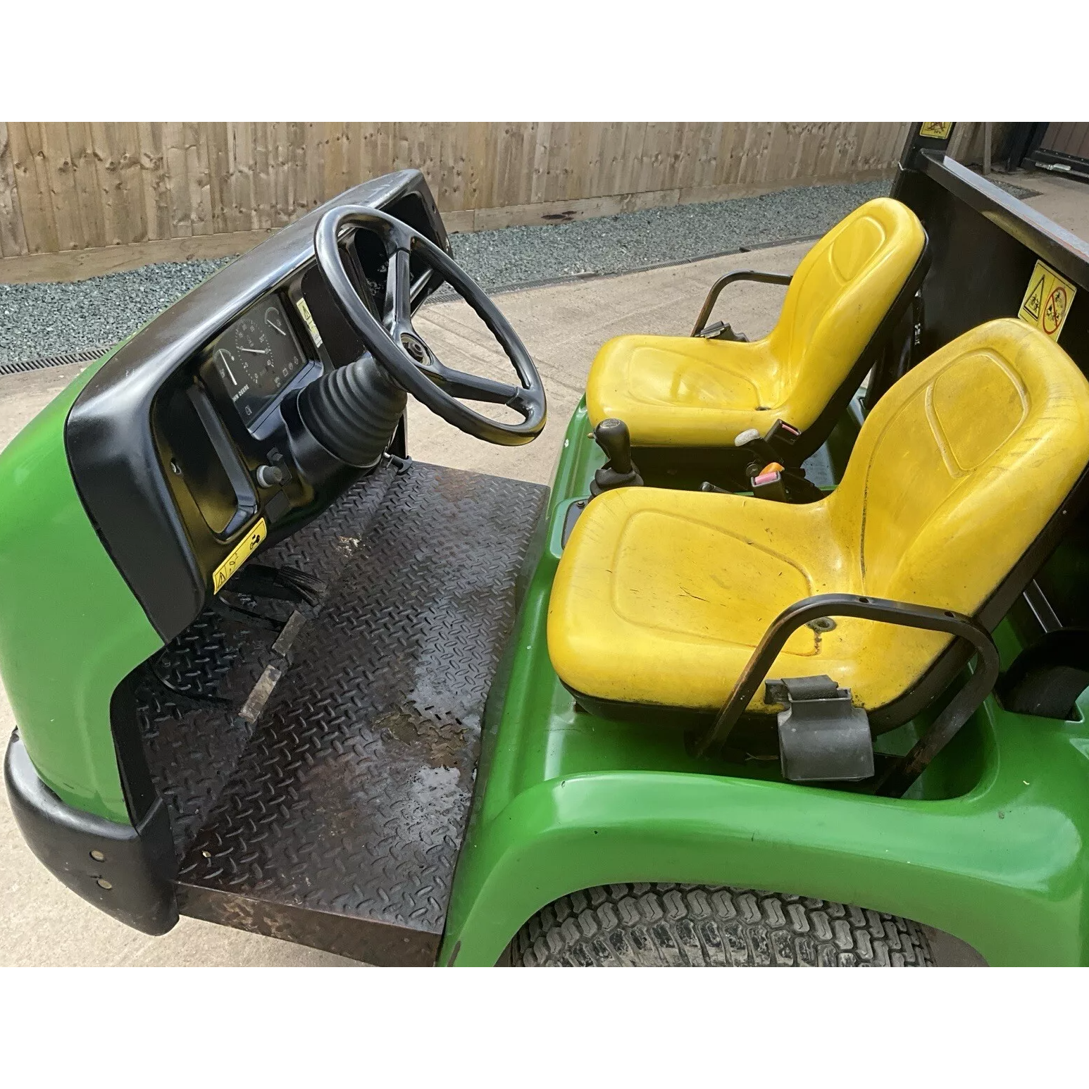 JOHN DEERE PRO GATOR 2030 GOLF TURF UTILITY VEHICLE