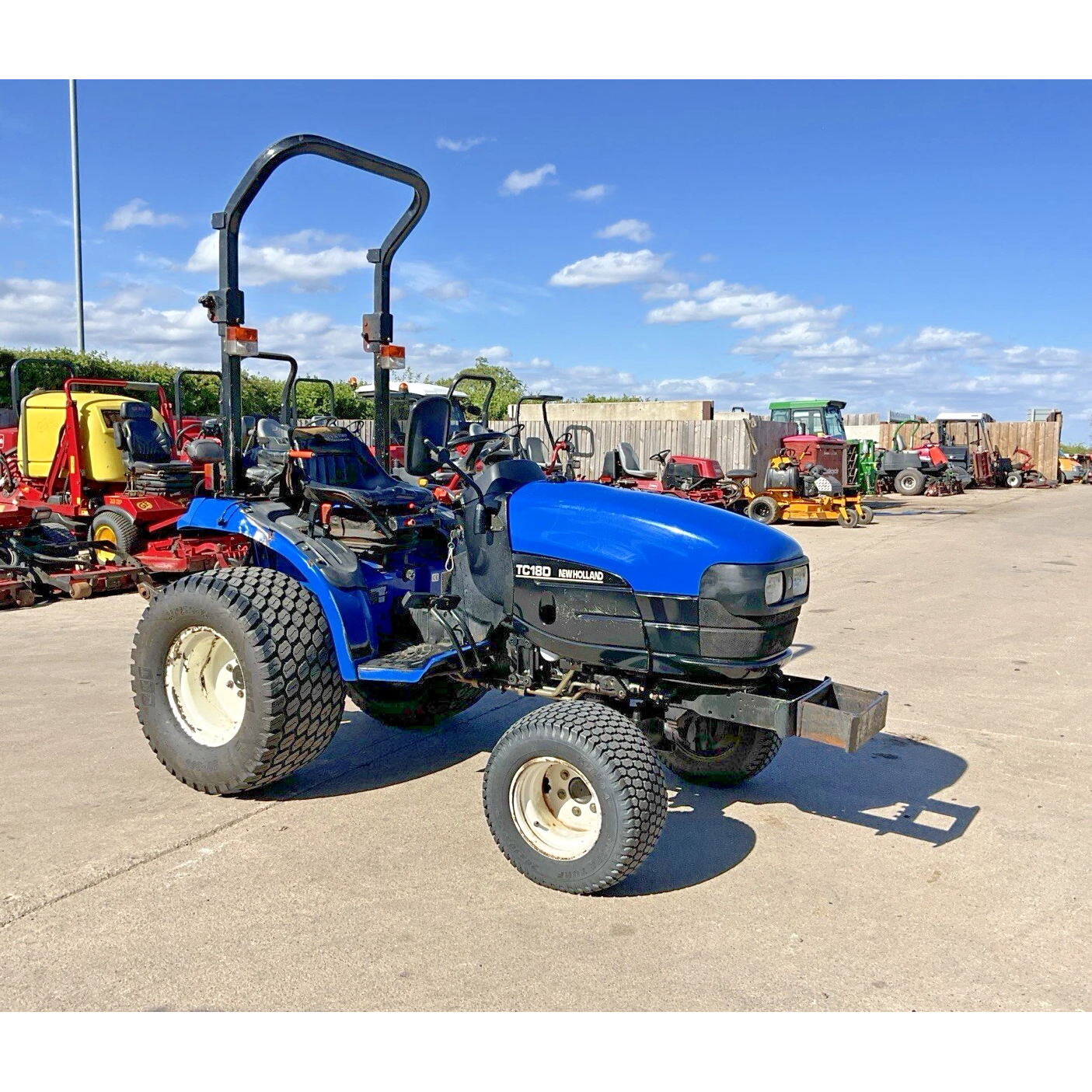 NEW HOLLAND TC18D