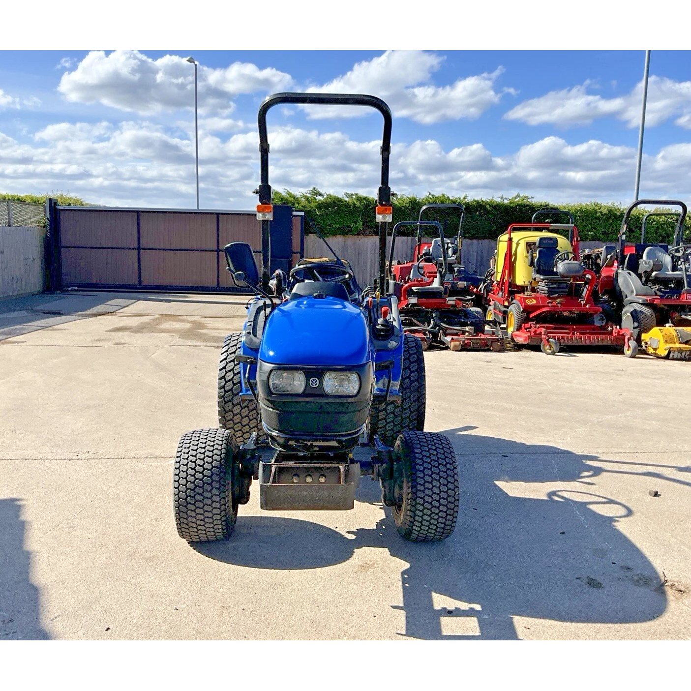 NEW HOLLAND TC18D