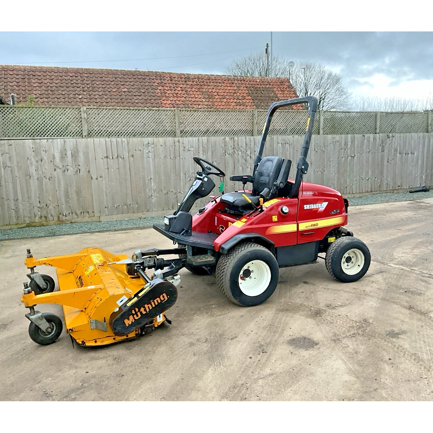 2015 SHIBAURA CM374 OUTFRONT RIDE ON MOWER FITTED WITH MUTHING FLAIL