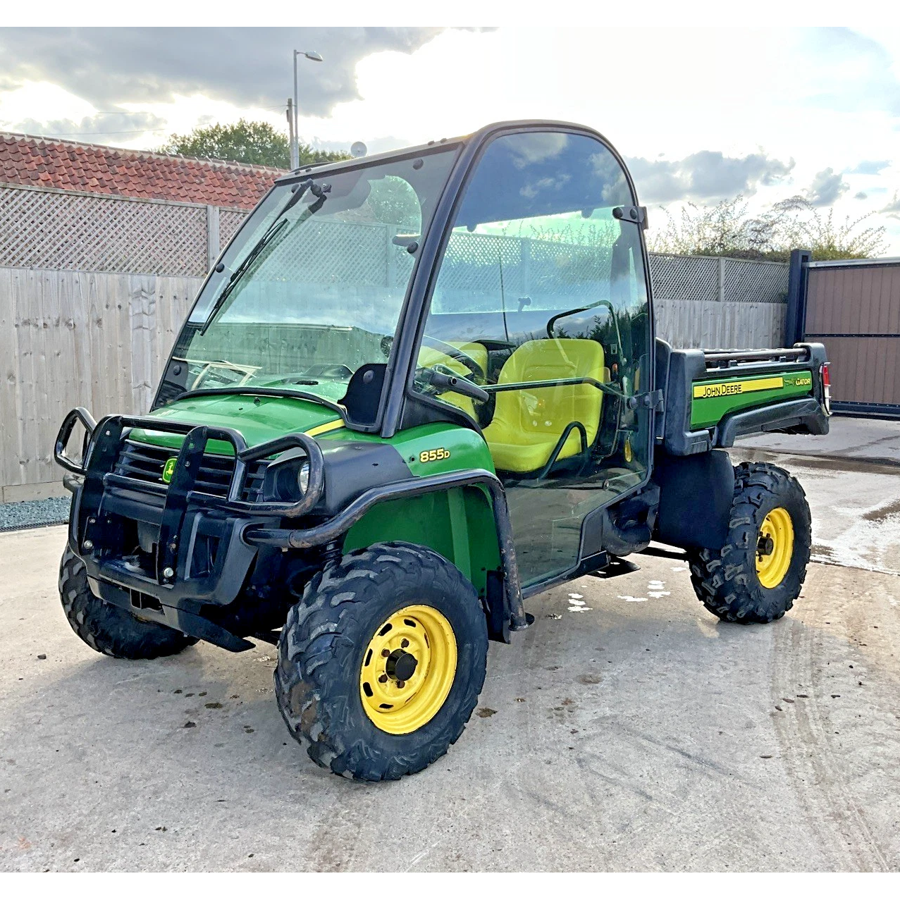 2016 JOHN DEERE 855D GATOR | 2655 HOURS