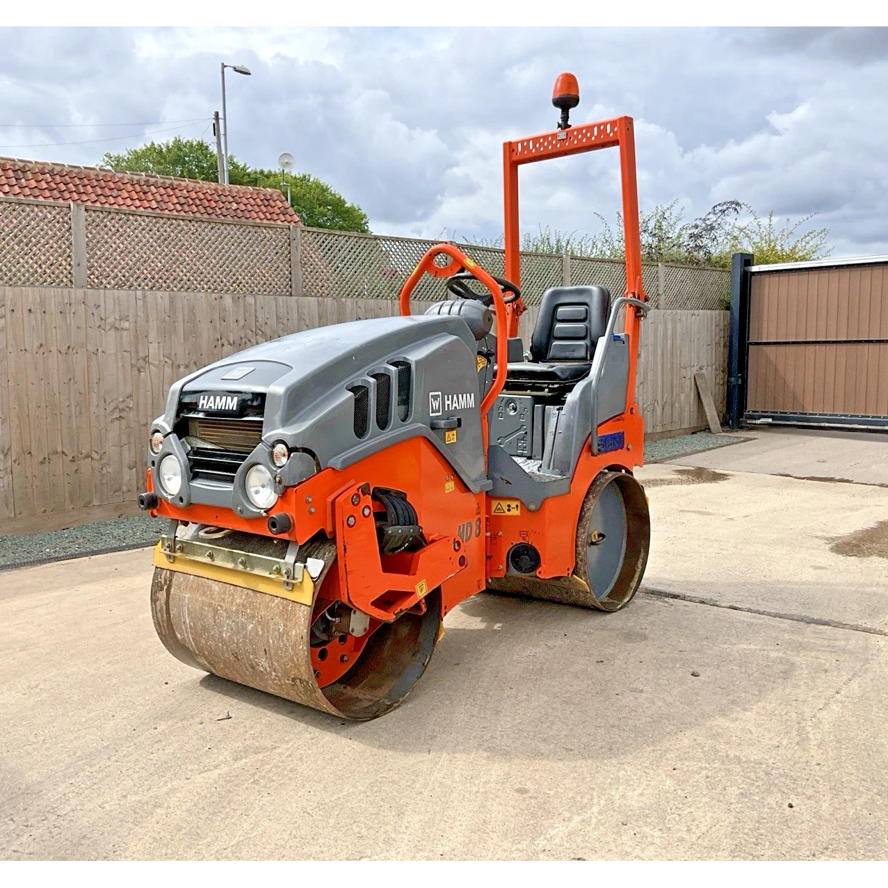 2018 HAMM HD8 800 VIBRATING TWIN DRUM ROLLER