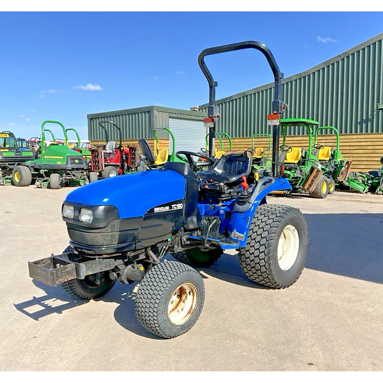 NEW HOLLAND TC18D 4WD DIESEL COMPACT TRACTOR